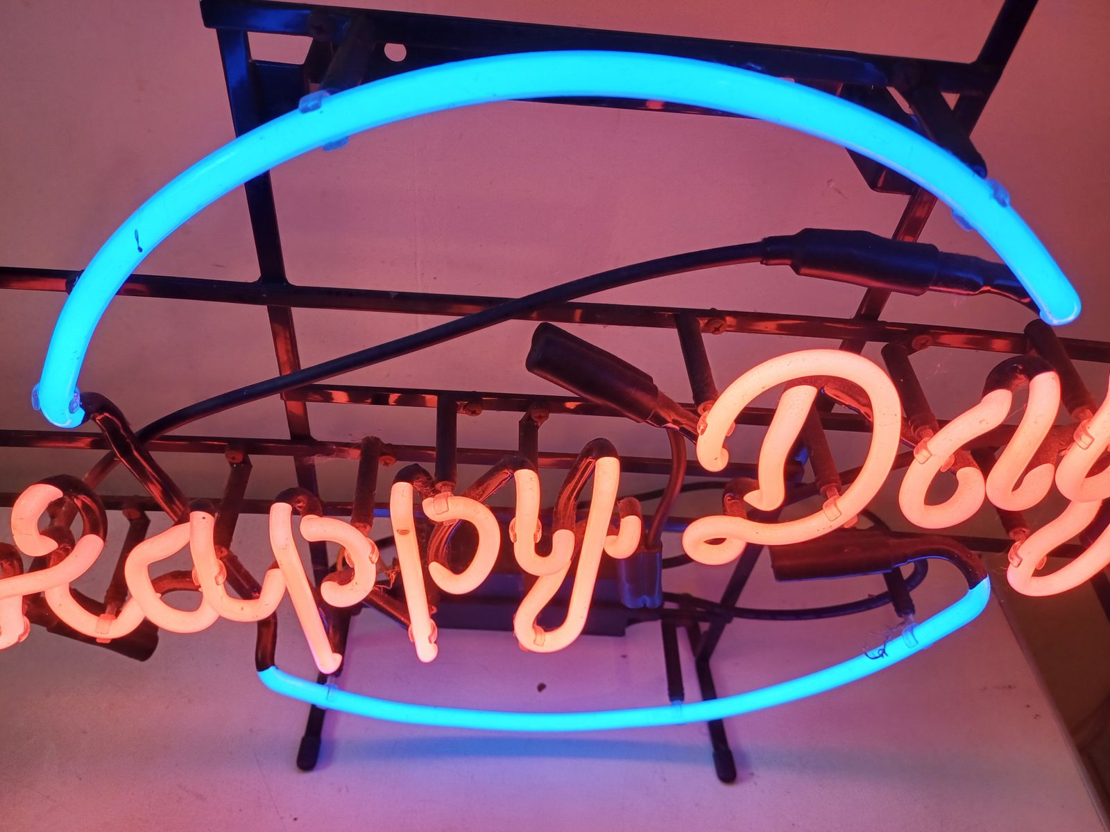 photo furniture Vintage USA "Happy Days" Neon Sign