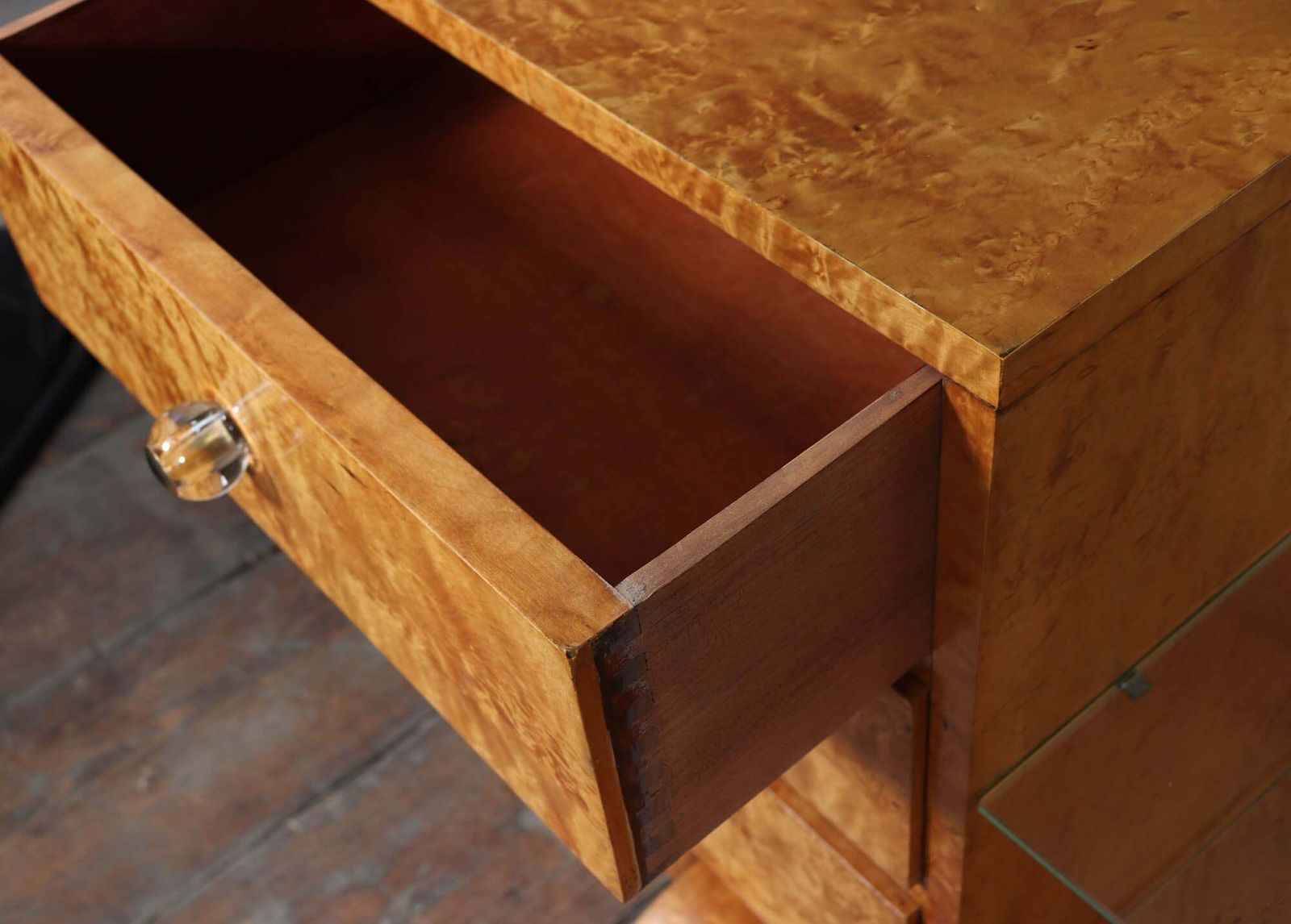 photo vinterior Art Deco Burr Maple Dressing Table