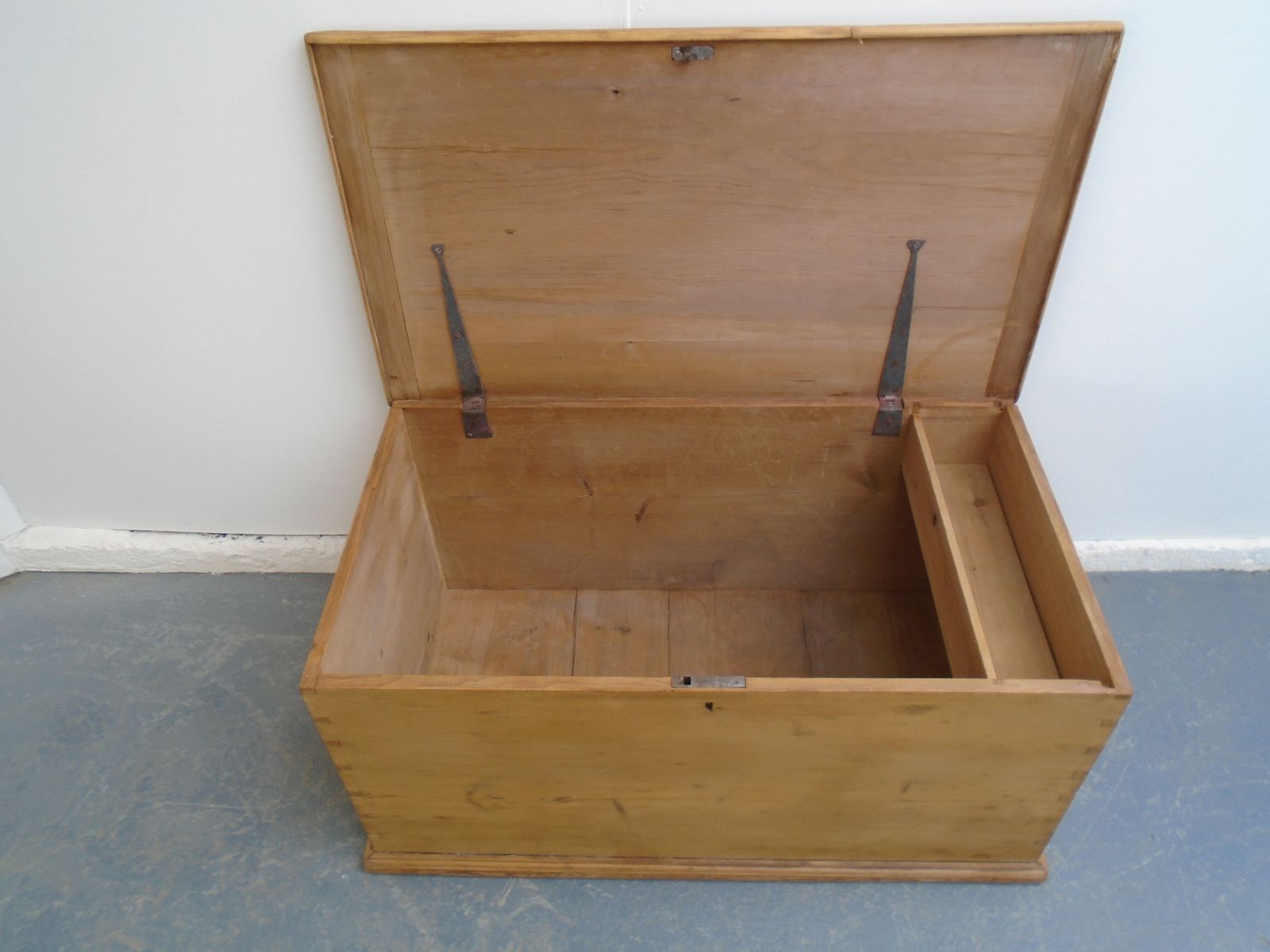 A Large Pine Waxed Victorian Coffer Box / Tv Stand photo buy