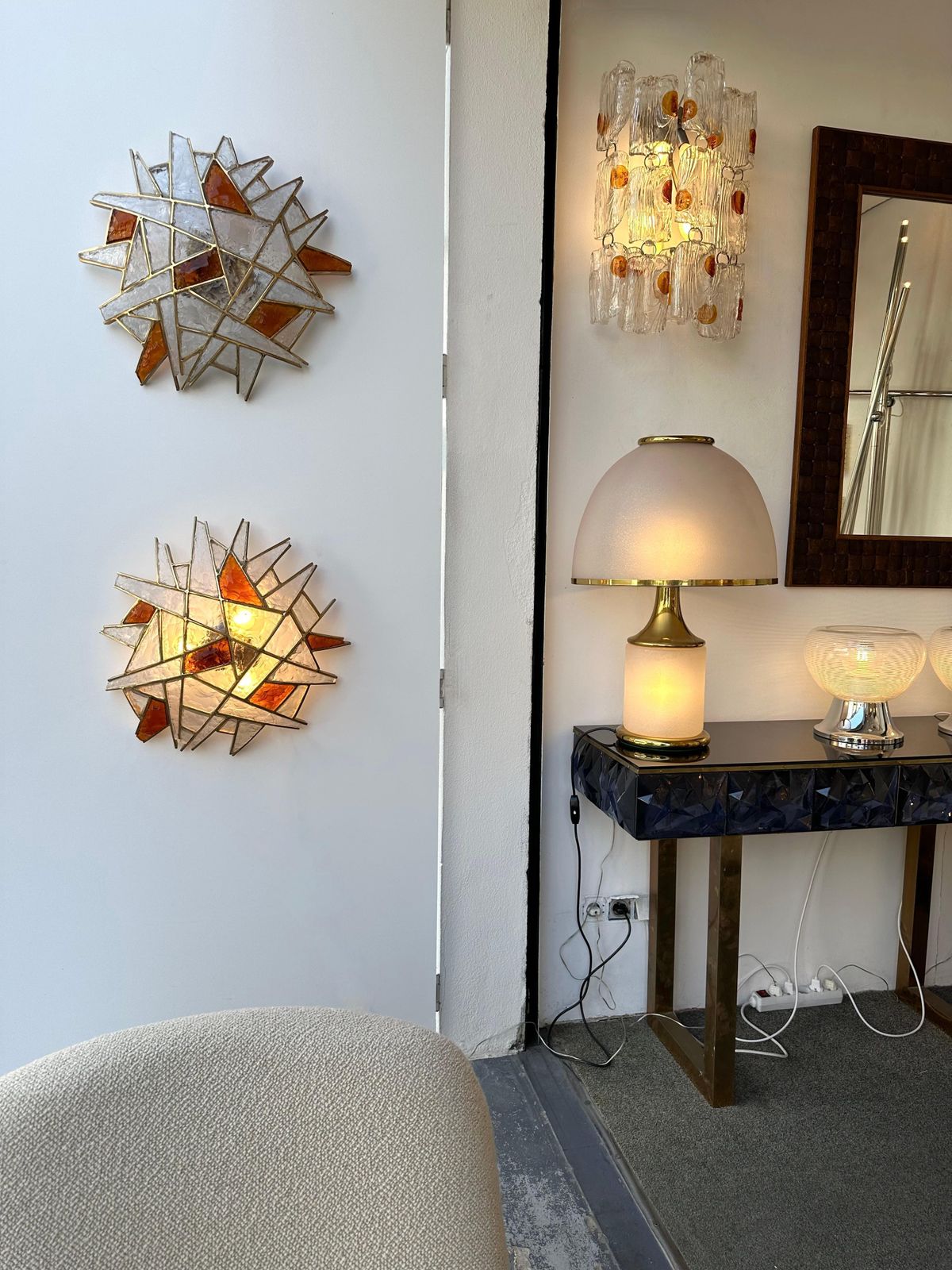 photo vinterior Large Pair Of Hammered Glass Gilt Wrought Iron Sconces By Longobard, Italy 1970s