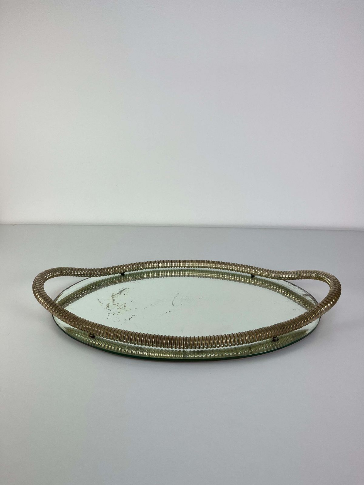 photo vinterior Italian Art Deco Oval Tray Brass And Mirrored Glass In The Style Of Fontana Arte