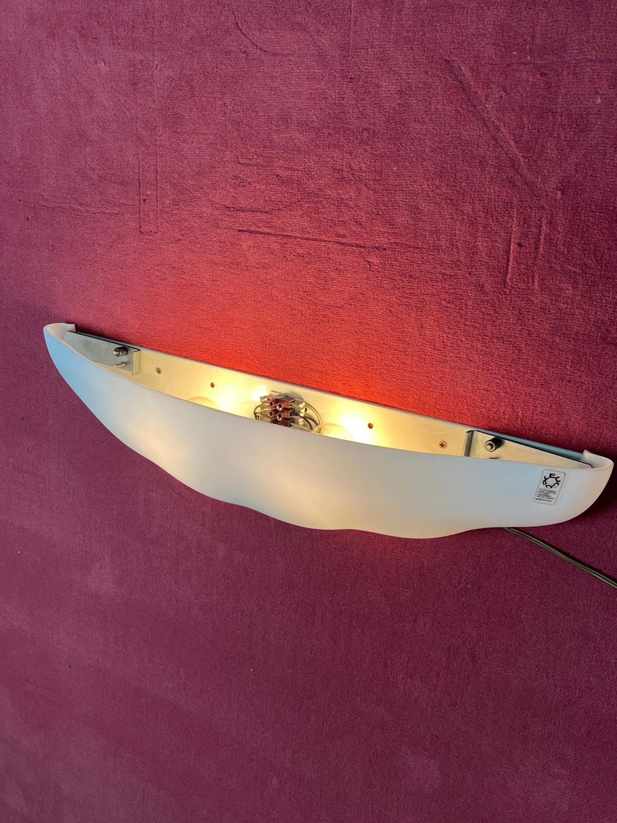 photo furniture Set Of 3 Large Leucos Wall Lamps In Opaline Blown Murano Glass, 1980s