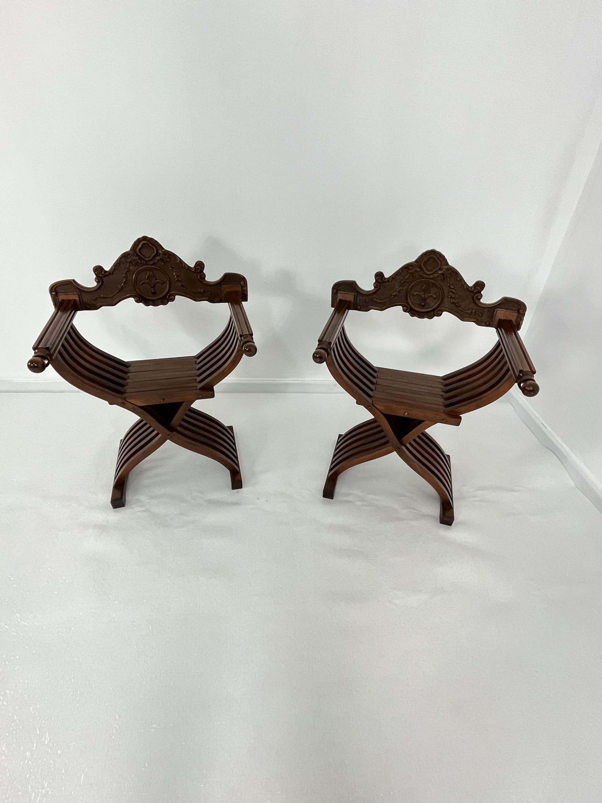 photo for sale Set Of 2 Mid Century Italian Folding Chairs Model "Savonarola", 1960s