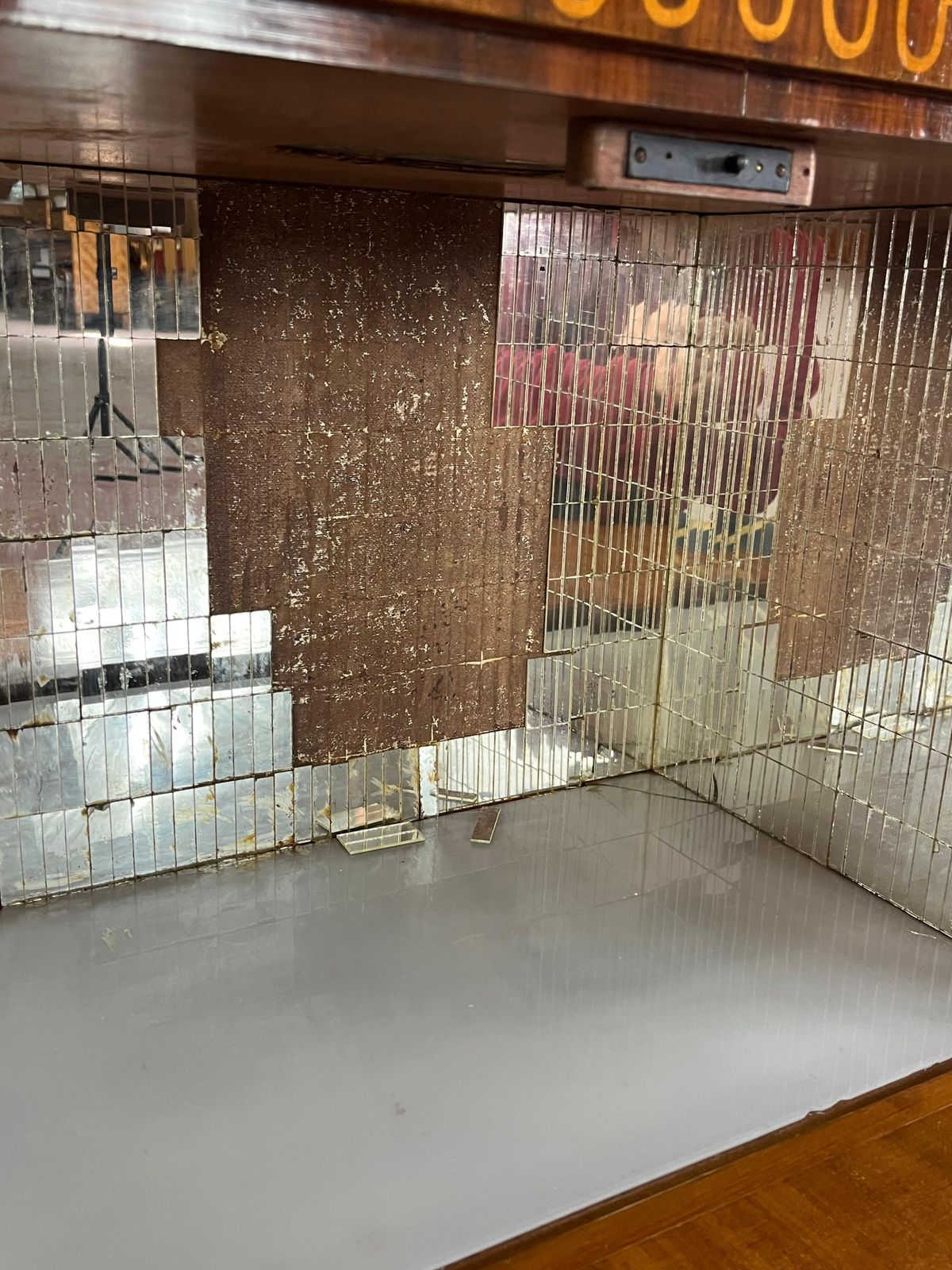 Mid Century Italian Bar Cabinet, Glass Top And Brass Feet, 1950s photo vinterior
