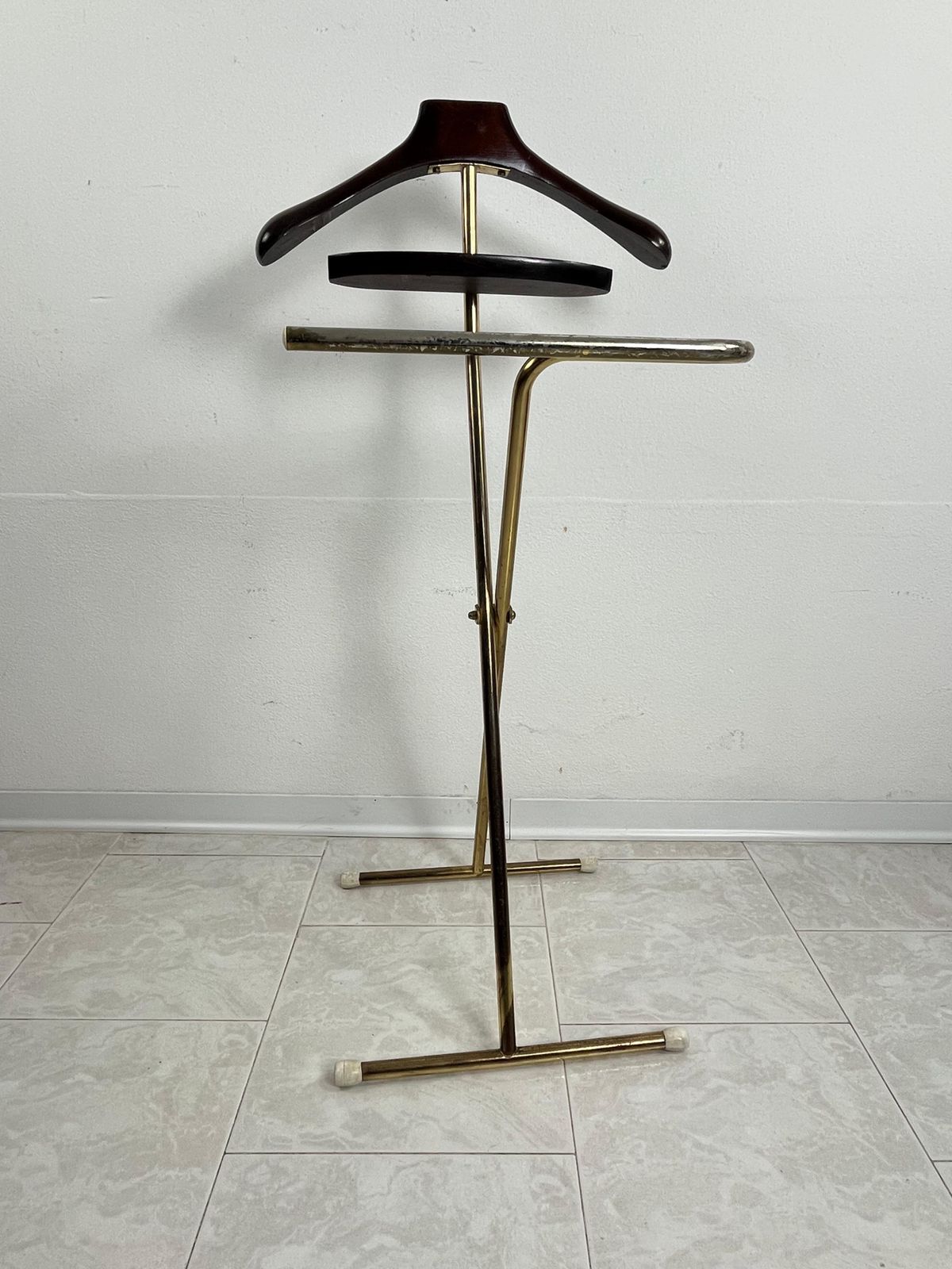 Folding Valet Stand In The Style Of Ico Parisi  Beech And Gilt Metal photo for sale