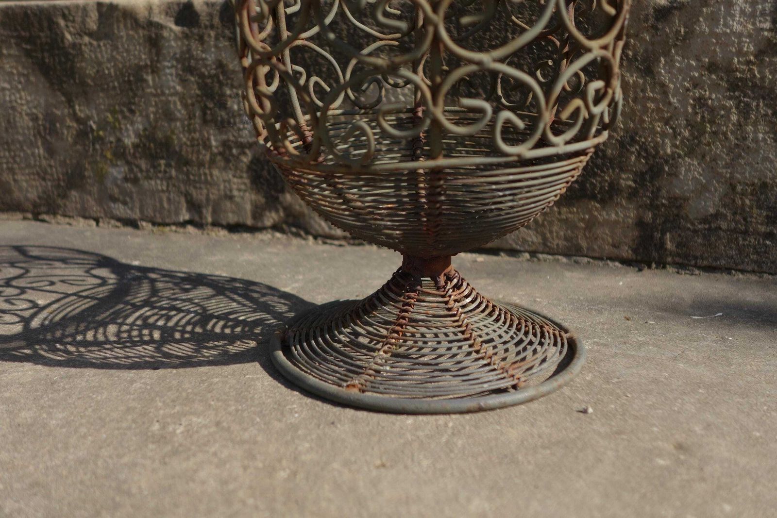 Antique Art Deco Wrought Iron Planter – Elegant French Flower Pot photo vinterior