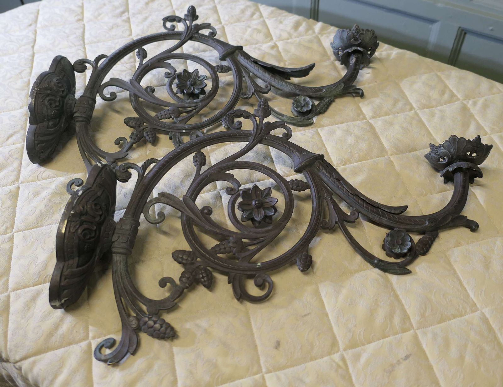 A Pair Of Very Elaborate French Bronze Brackets photo vinterior