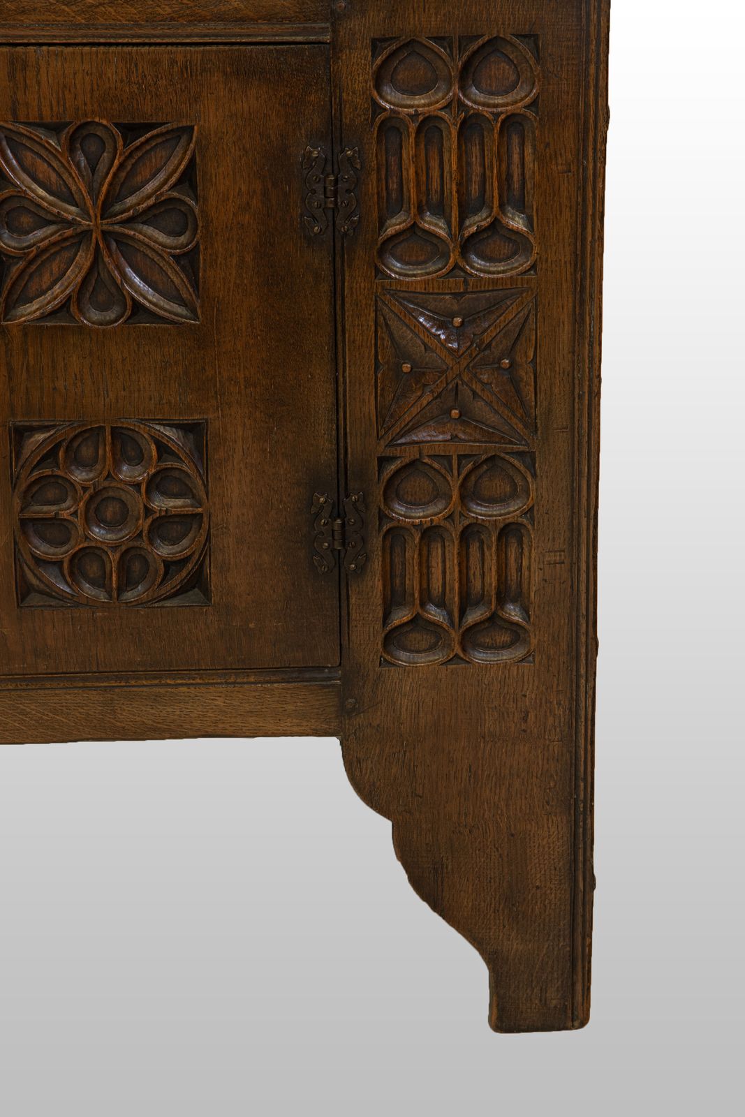 Gothic Revival Carved Oak Cabinet 20th Century photo vinterior