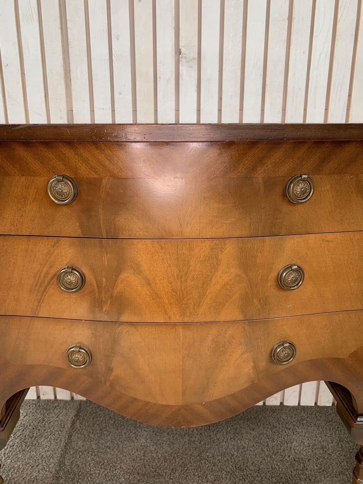 275.0 Vintage Strongbow Serpantine Sideboard With 3 Drawers And 2 Doors. photo