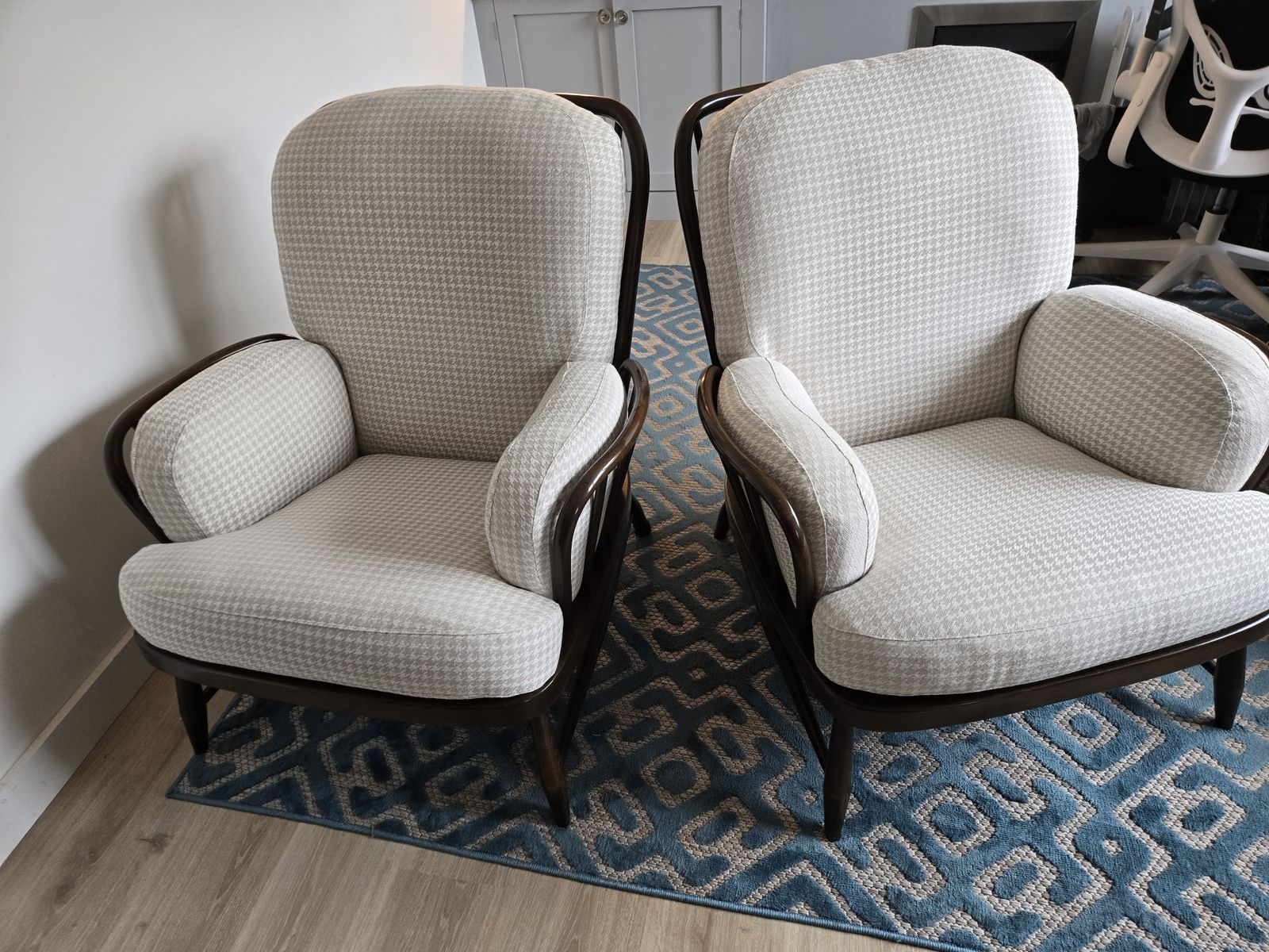 Ercol 766 Jubilee 2 Seater Sofa And Matching Chair photo furniture