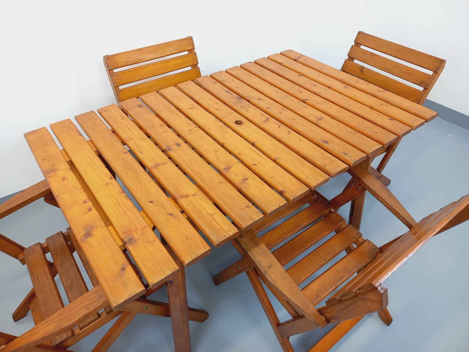 Garden Furniture Set Consisting Of A Table And 4 Wooden Armchairs photo for sale