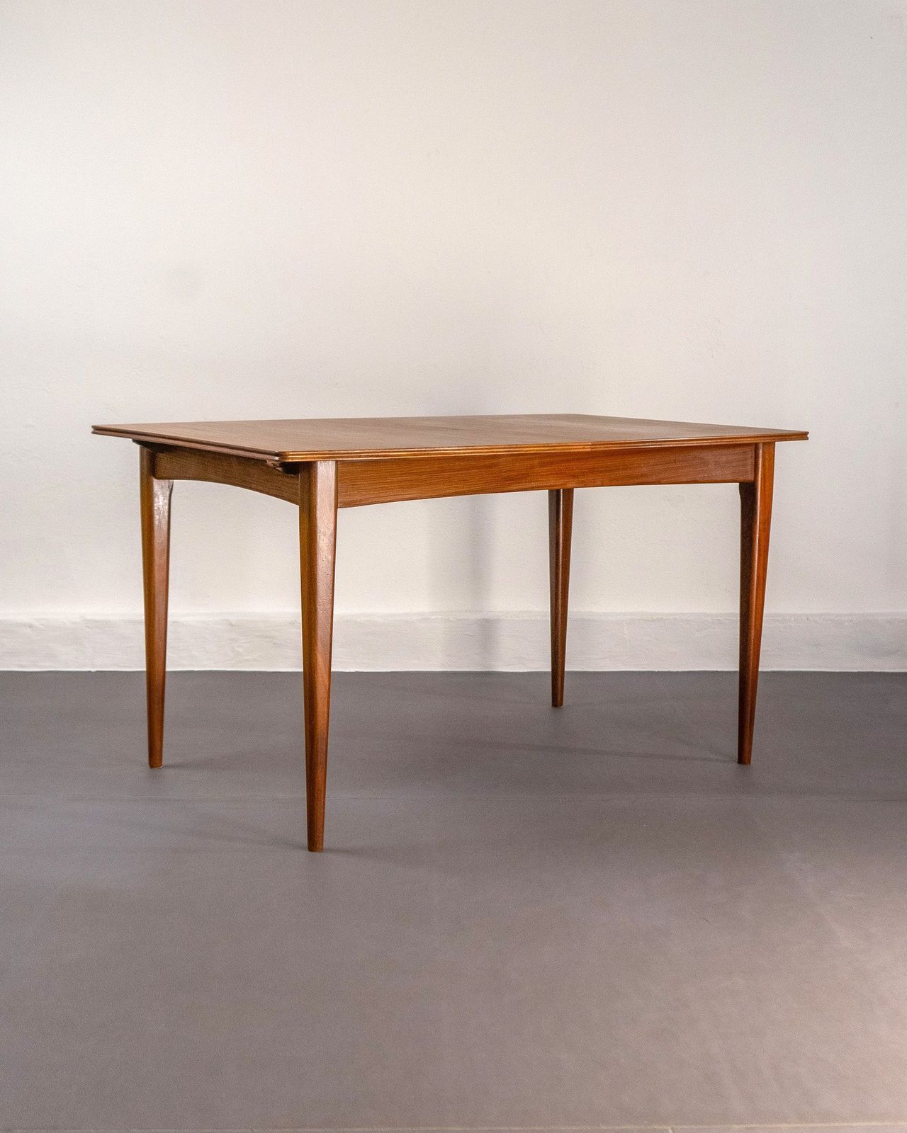 Extendable Dining Table A. Younger Ltd. photo for sale