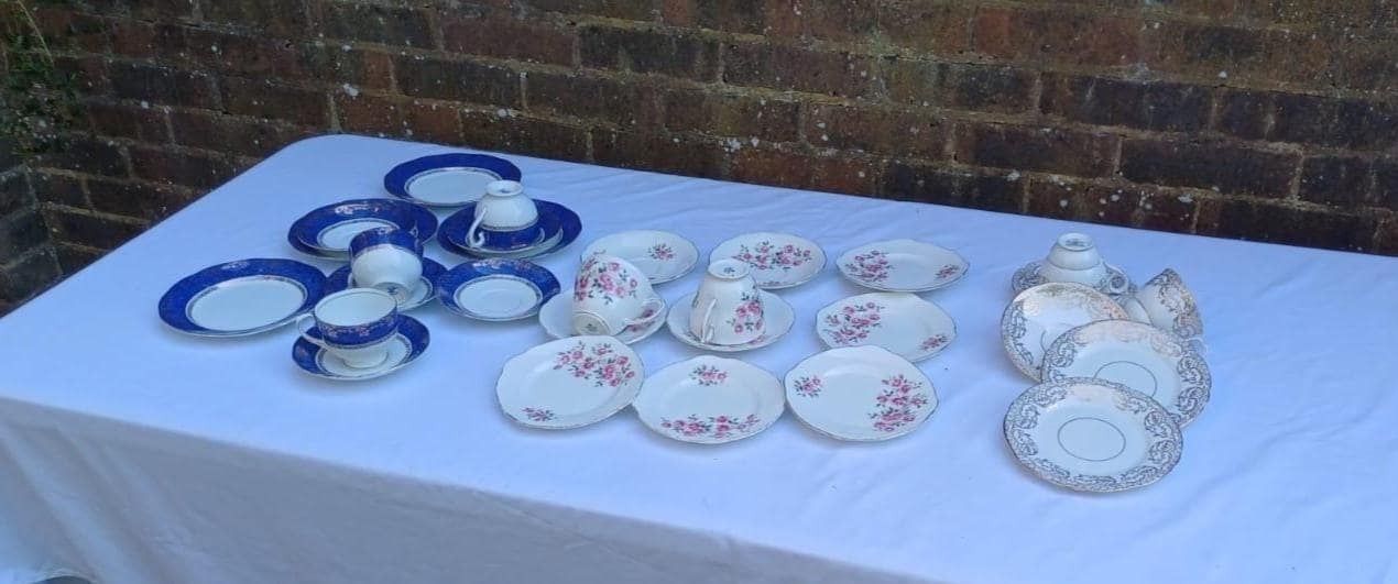 Delightful Collection Of Vintage Cups And Saucers   3 Different Patterns And Producers   29 Pieces In Total, Vintage Tea Party Collection