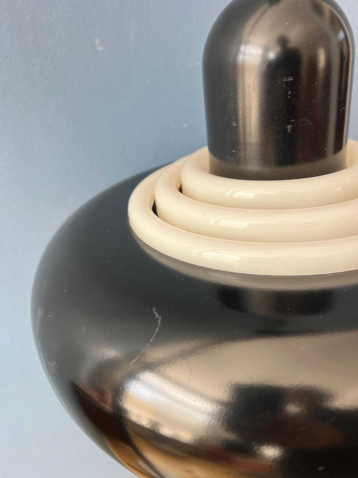 photo for sale Vintage Zwarte Ufo Space Age Hanglamp Van Knud Christensen