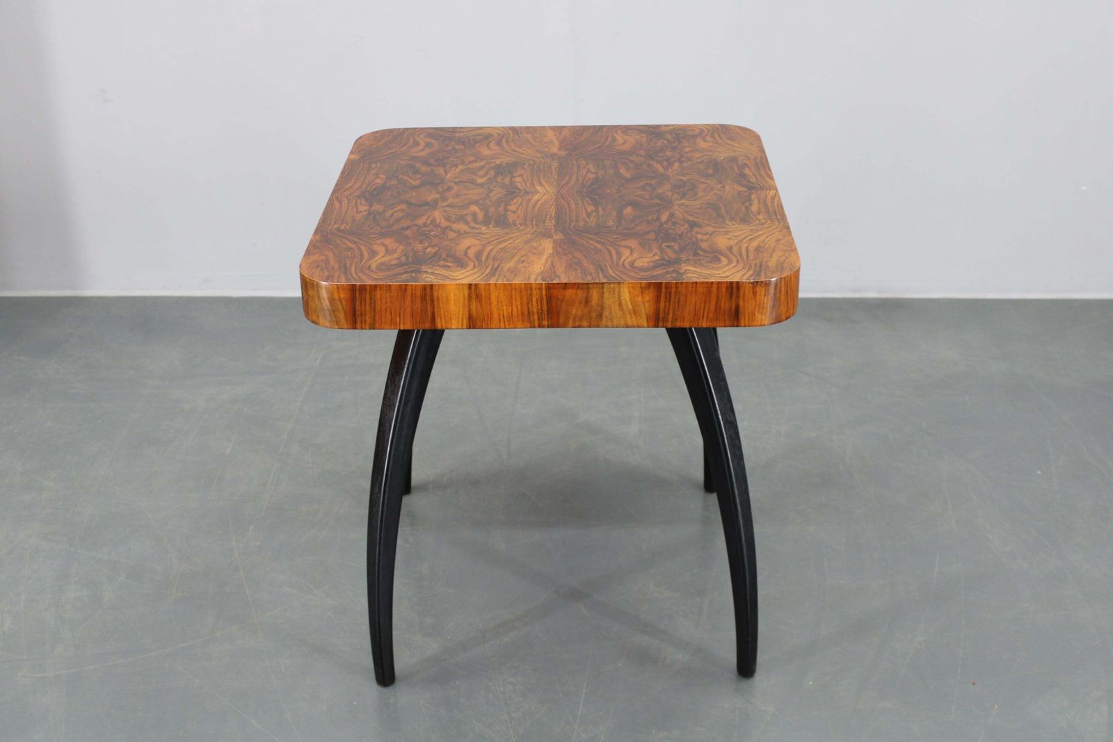 1940 Jindrich Halabala "Spider" Salontafel In Walnootafwerking, Tsjecho Slowakije photo furniture
