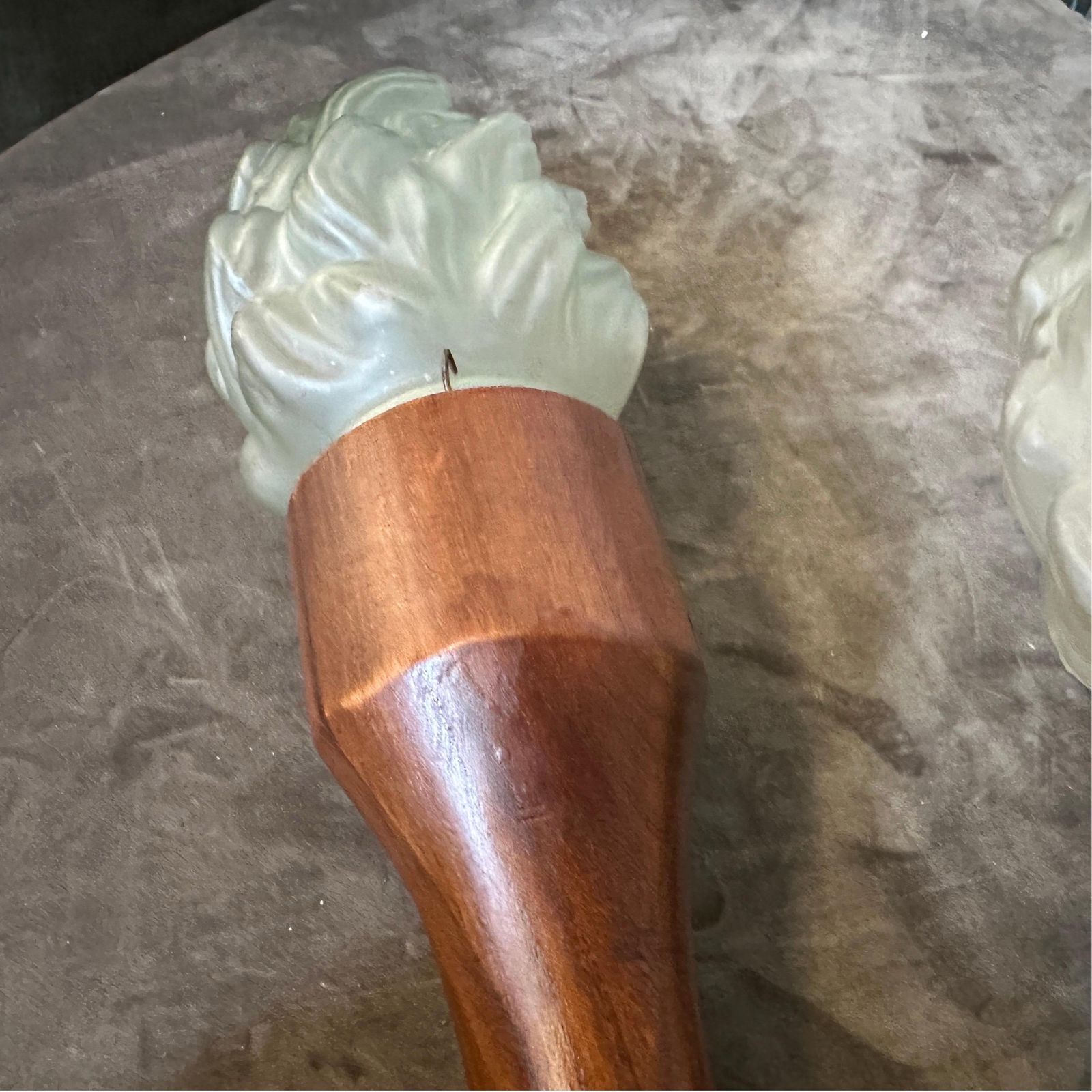 photo vintage Set Of Two 1940s Art Deco Wood And Glass Italian Wall Sconces