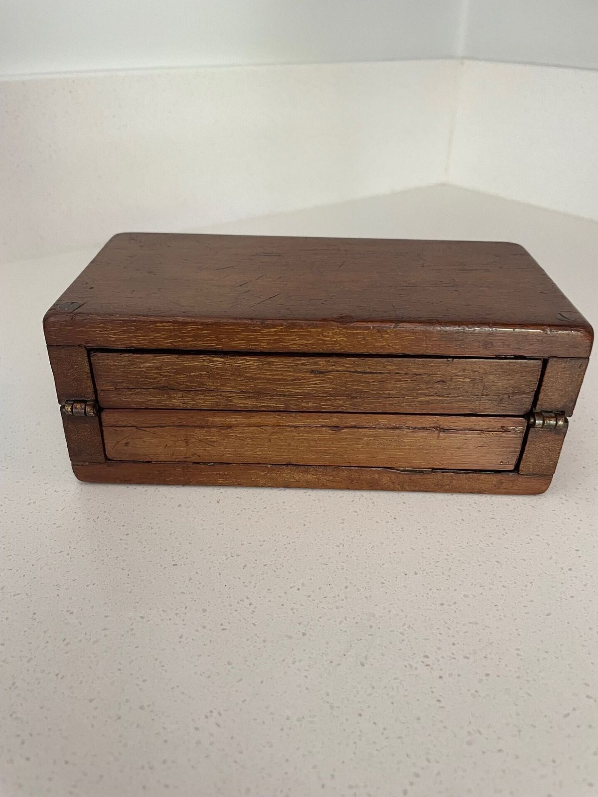 photo furniture Antique Mahogany Cased Travelling Chest Set