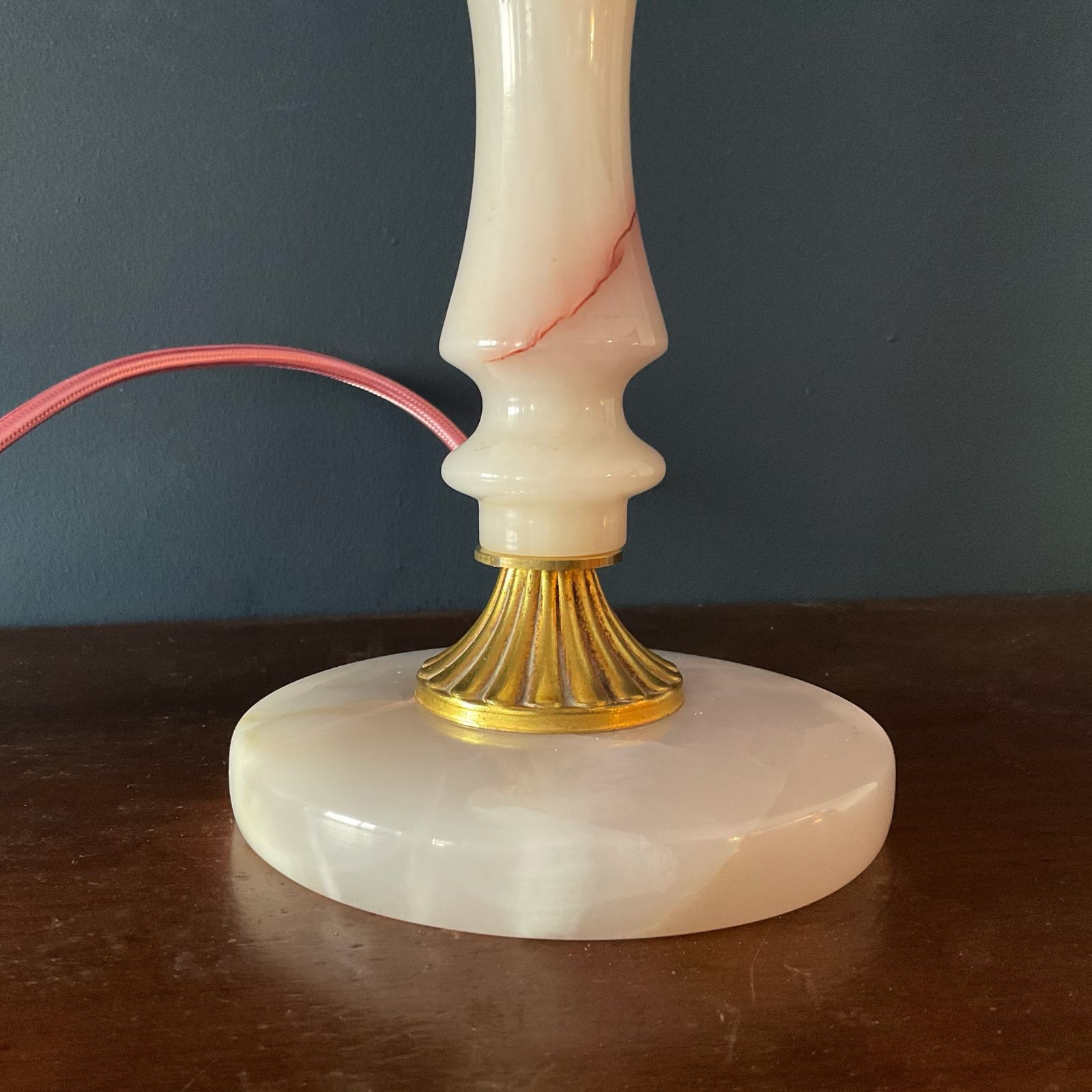 photo vinterior A Sweet Pink Art Deco Table Lamp