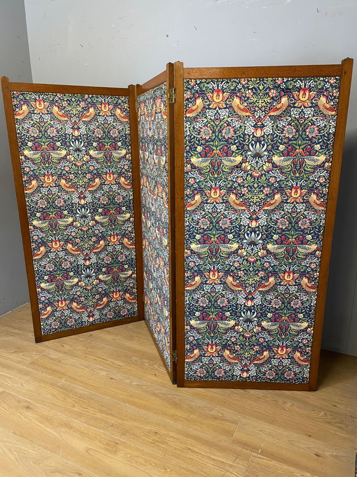 Arts And Crafts Oak Three Panel Screen In William Morris Strawberry Thief Velvet Fabric photo furniture