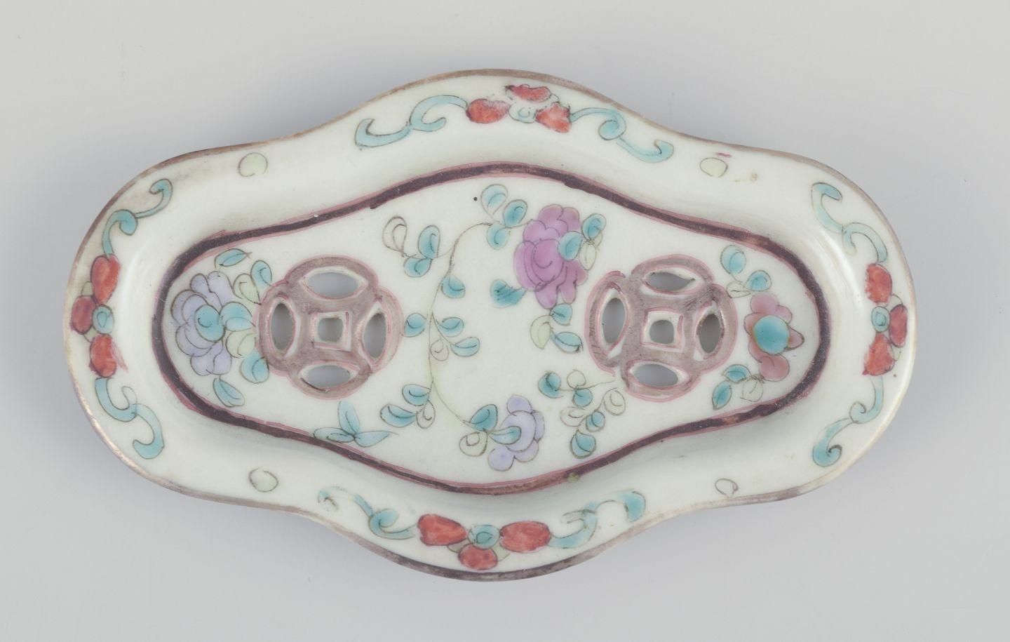 Tao Kuang, China. Antique Porcelain Incense Burner. photo 391.0