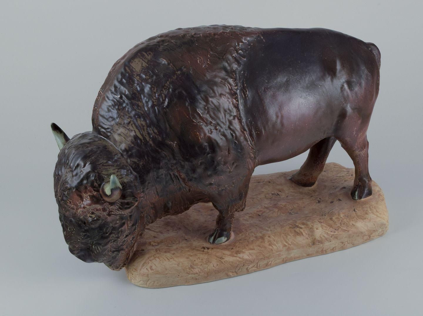 Kuno Norvark For Bing And Grondahl. Colossal And Rare Figurine Of A Bison. photo vinterior