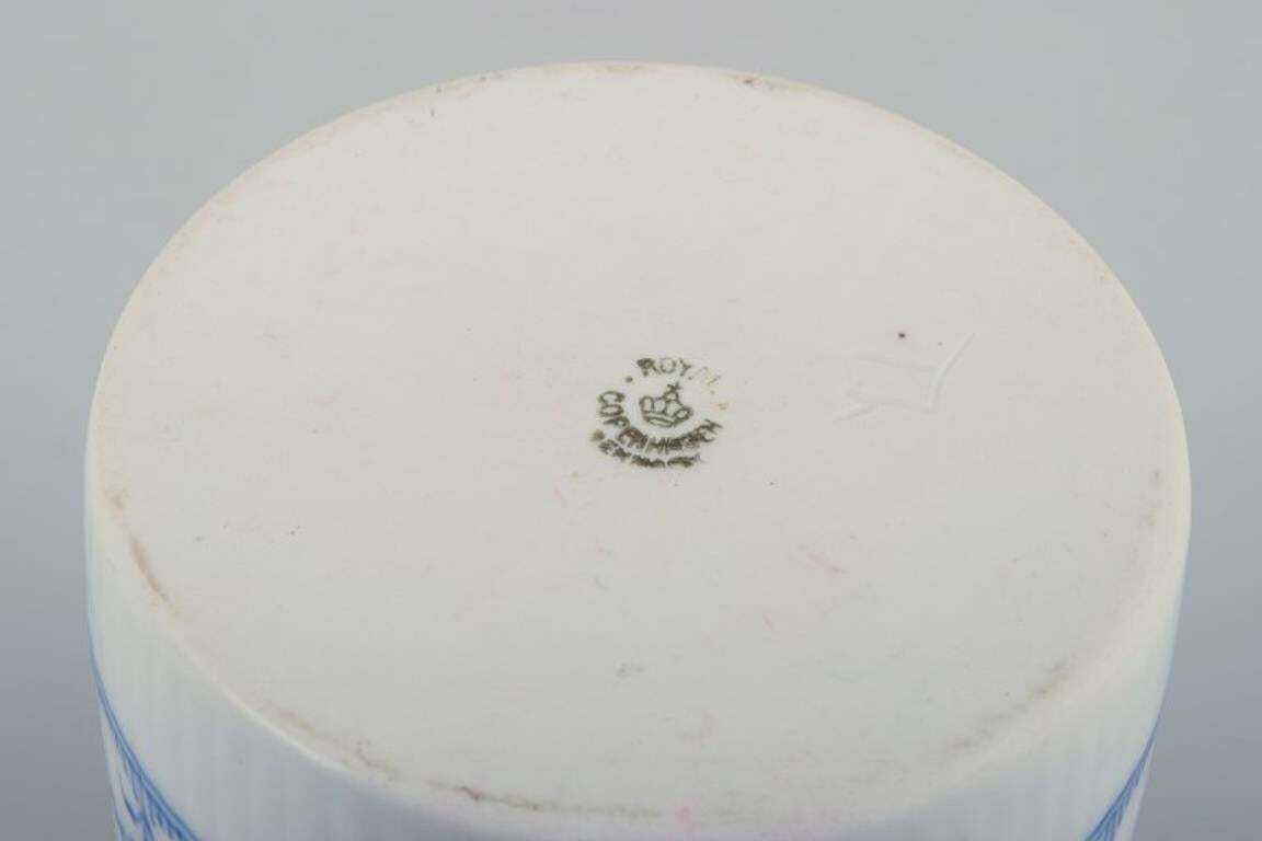 Royal Copenhagen Blue Fluted. Rare Tea Jar In Porcelain. Early 19th C. photo buy