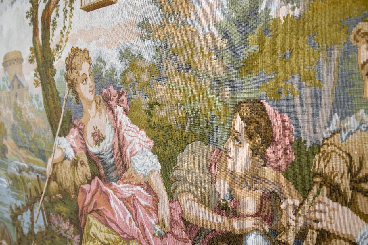 photo vintage French Vintage Tapestry Wall Hanging Gallant Scene