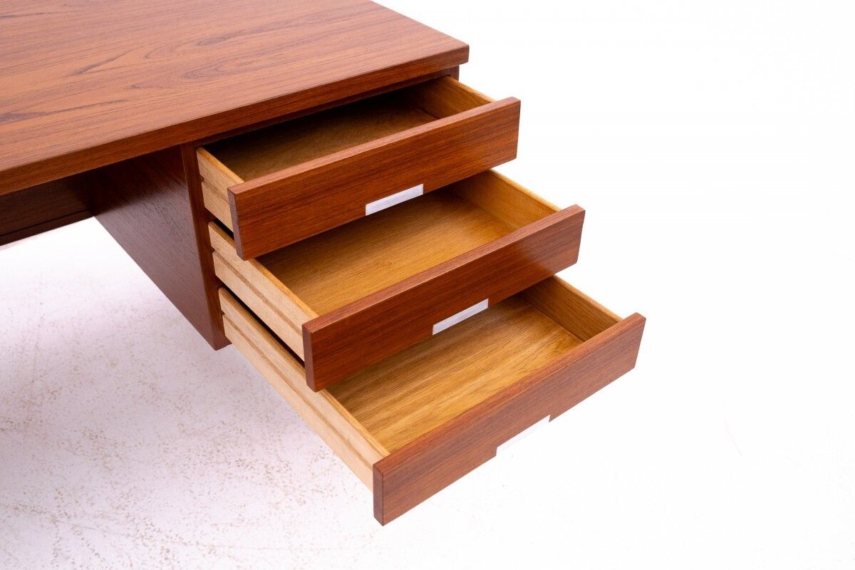 Teak Desk, Eigil Petersens Mobelfabrik, Denmark, 1960s. After Renovation. photo furniture