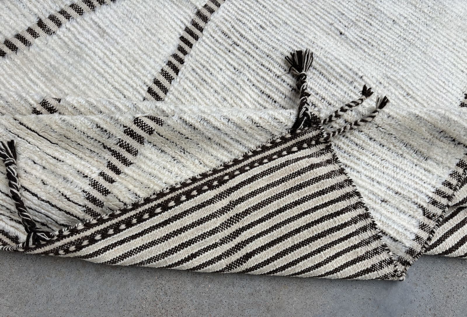 245x305 Cm Moroccan Style Area Rug. Vintage Handknotted Carpet. 100% Natural Wool. 8x10 Ft photo vinterior