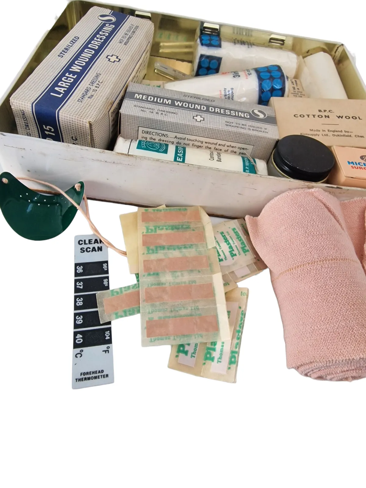 Mid Century First Aid Box With Complete Bpc Contents – Collector’s Kit photo 95.0