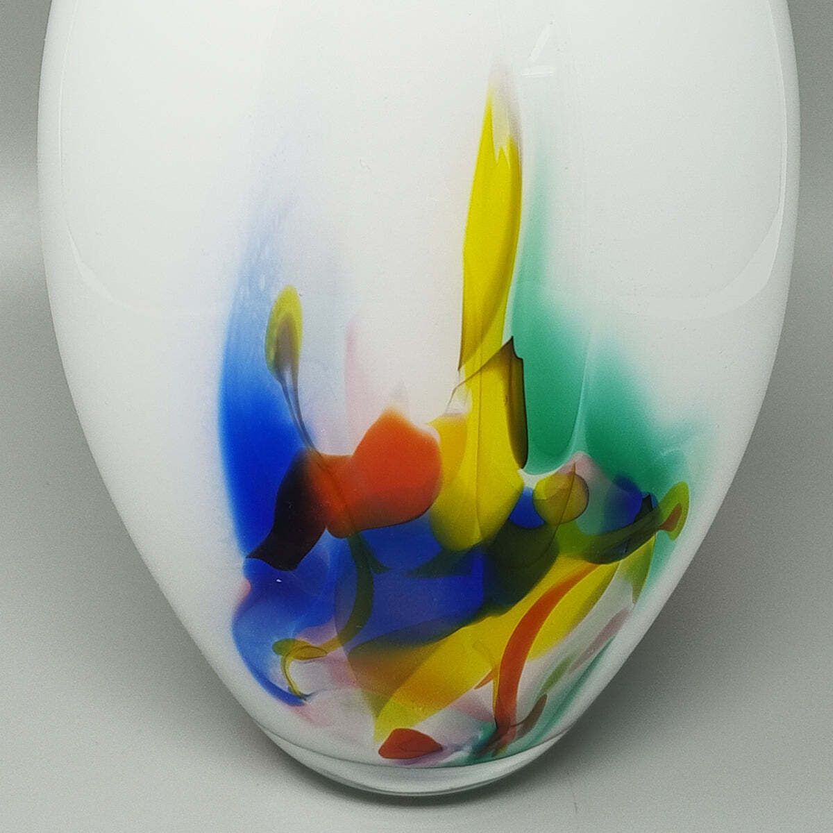 1970s Gorgeous Vase Handcrafted In Murano Glass. Made In Italy photo vinterior