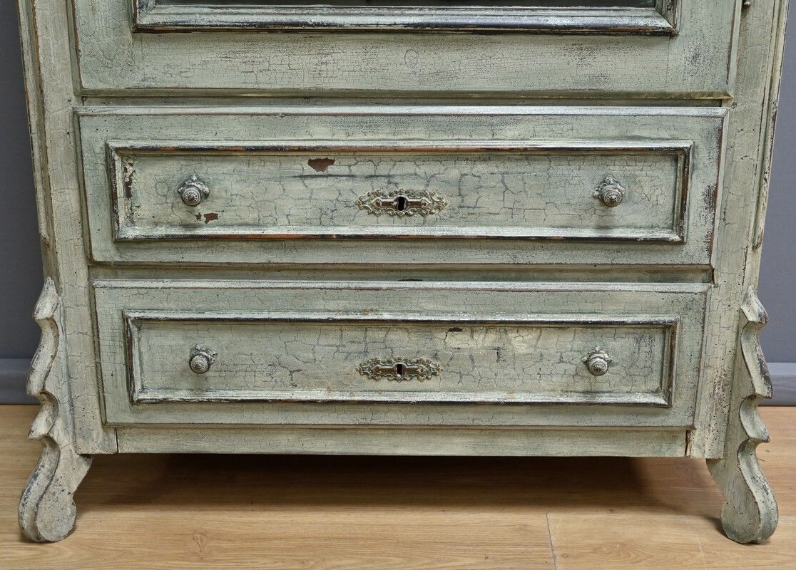 photo furniture Painted Wooden Glass Bonnetière – Early 20th Century