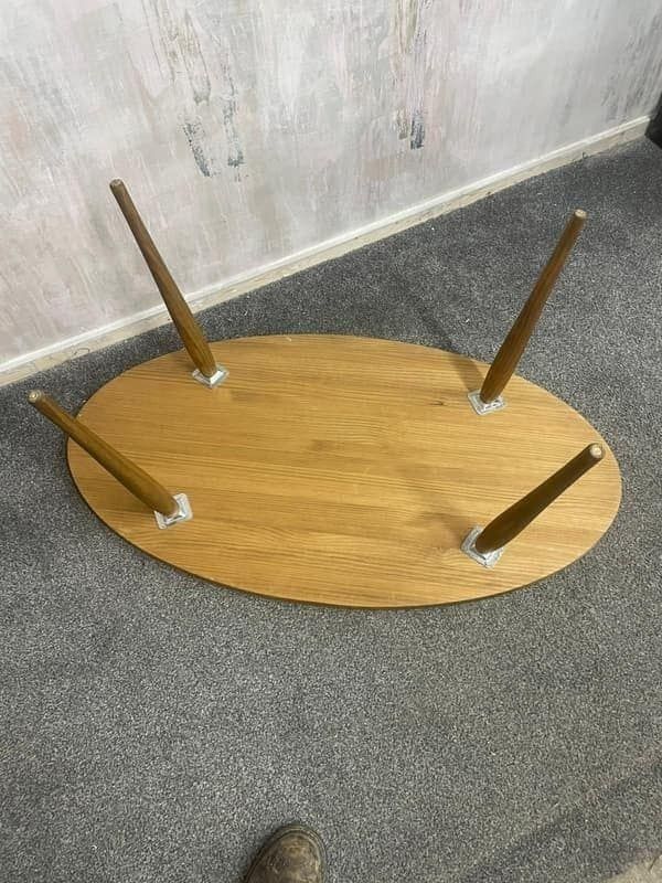 Modern Pill Shaped Coffee Table Tapered Legs Side End Table photo 79.0