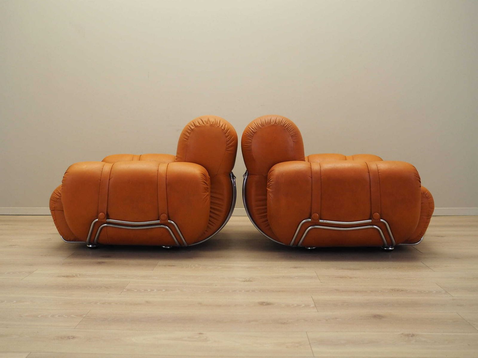 Set Of Orange Armchairs, Space Age Design, 1960s, Production: Italy photo vinterior