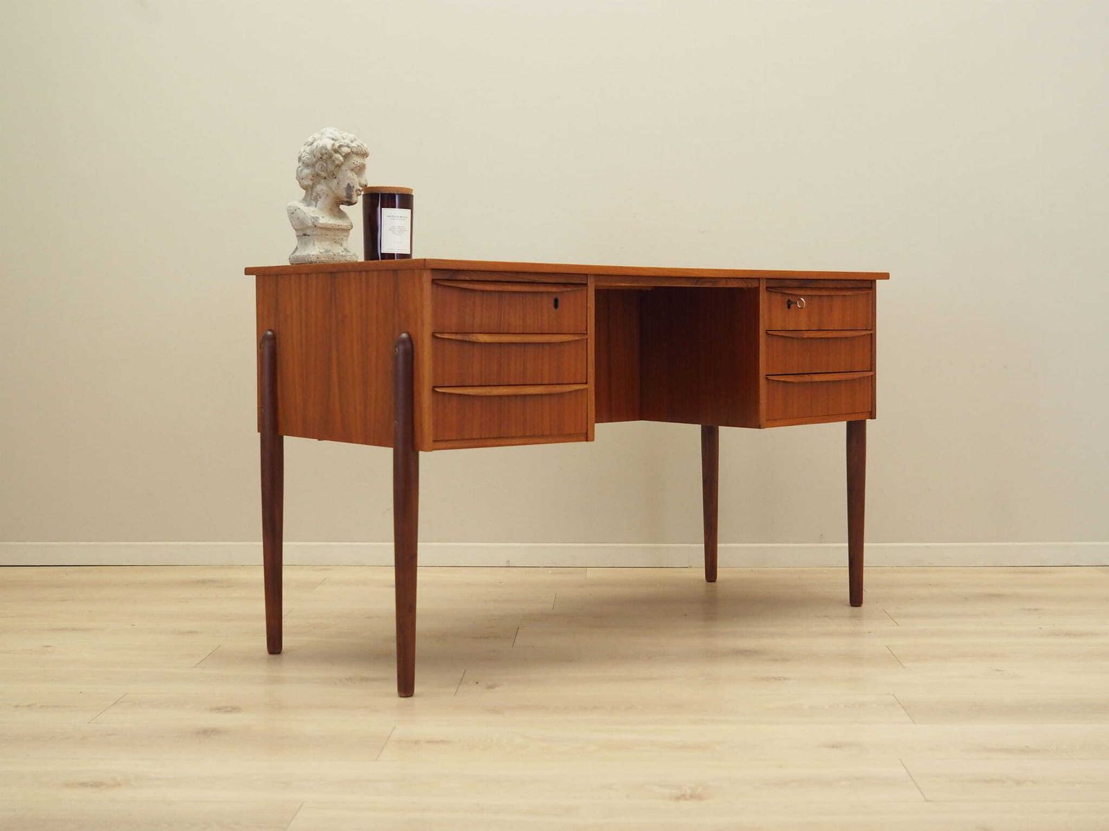 Teak Desk, Danish Design, 1960s, Production: Denmark photo 1449.0