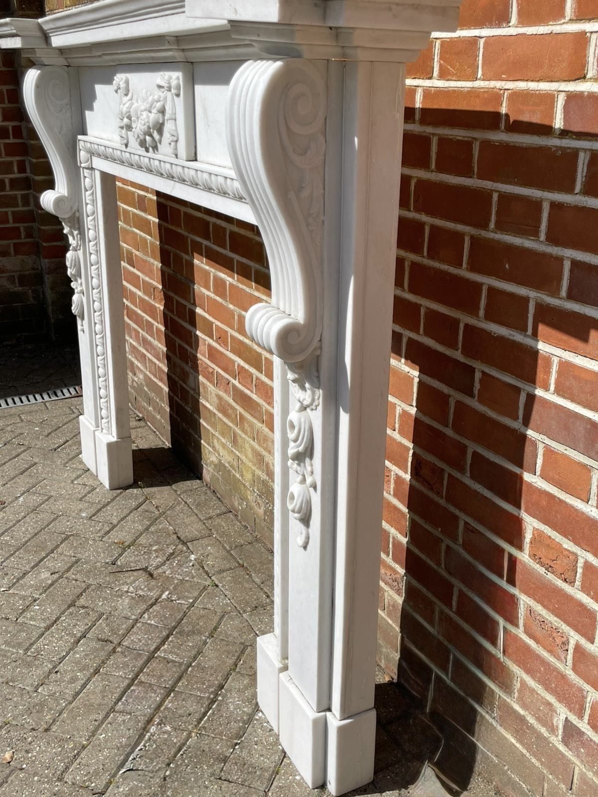 Fine Pair Of Large Antique Early 20th Century Quality Carved White Marble Fireplaces photo for sale