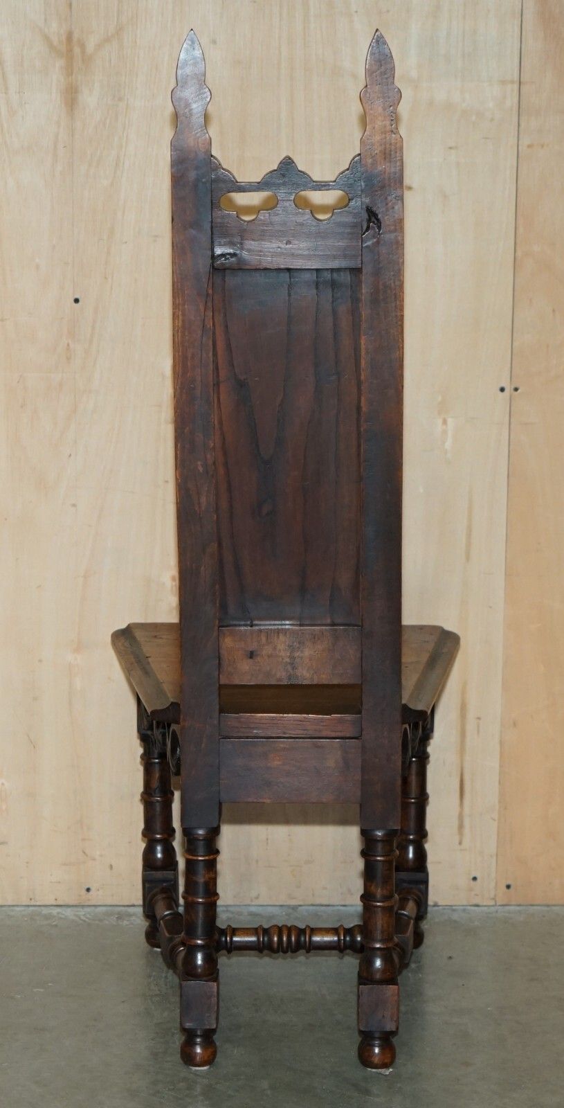 photo vintage Six Original Victorian Circa 1880 Steeple Back Gothic Arch Oak Dining Chairs 6