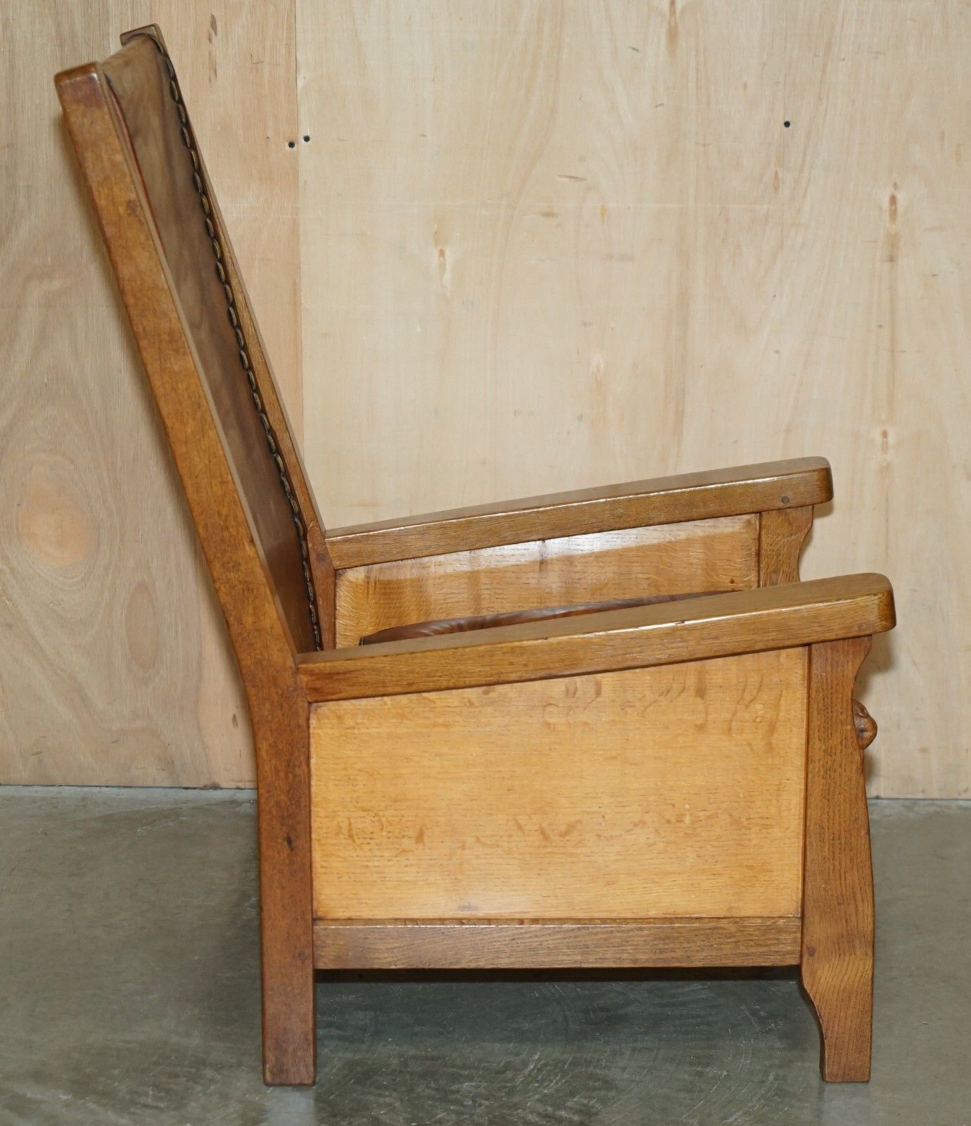 photo vinterior Pair Of 1940'S Robert Mouseman Thompson Brown Leather Chesterfield Armchairs