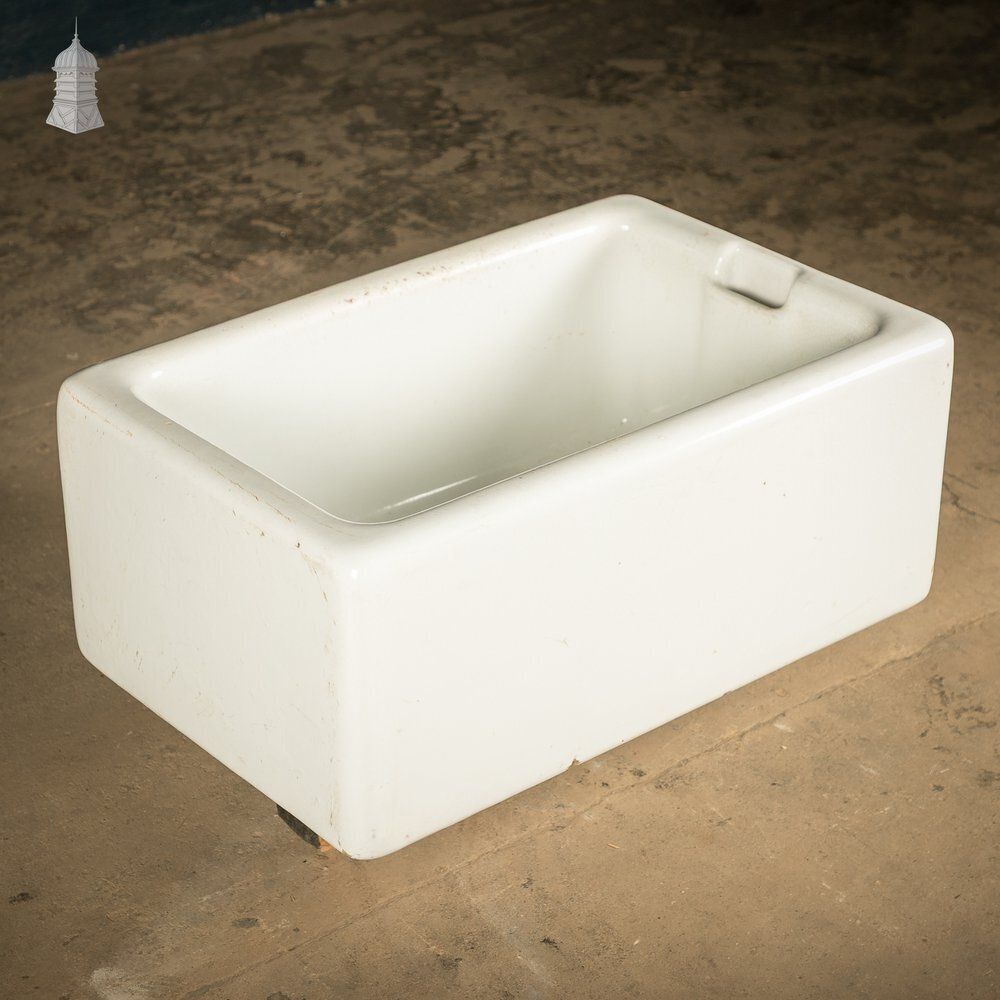 Belfast / Butler Sink, Worn Finish, Weir Overflow, Tywfords