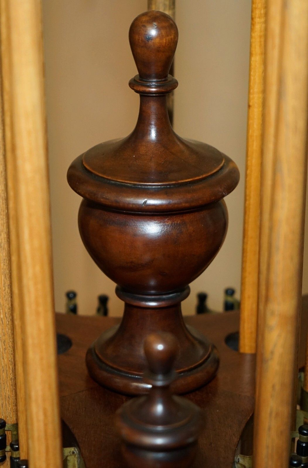 Antique 1880 Mahogany Revolving Snooker Cue Stand 18 Cues Sir William Bentley photo 1950.0