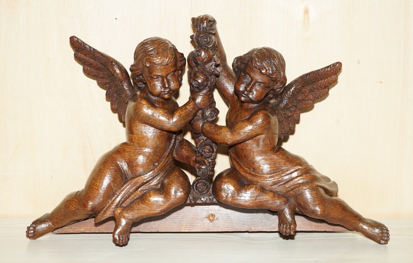 Important 17th Century Circa 1680 Oak Carved Surmount Of Cherub Angels &Amp; Flowers