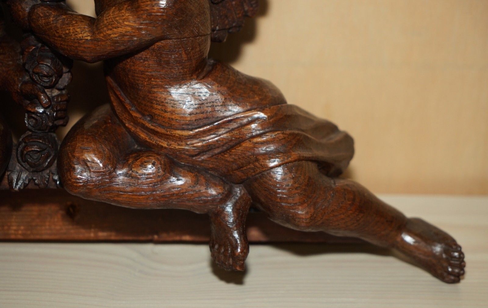 3950.0 Important 17th Century Circa 1680 Oak Carved Surmount Of Cherub Angels &Amp; Flowers photo