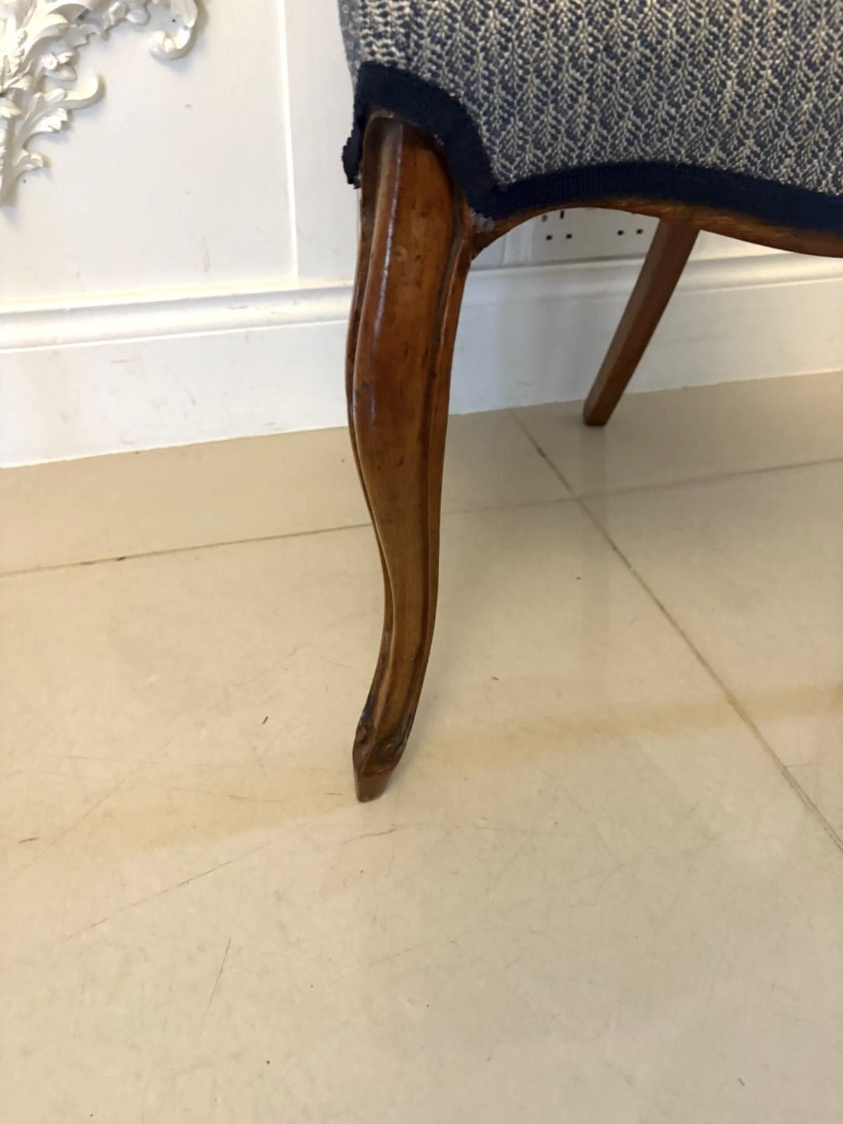 Outstanding Quality Set Of Six Antique 19th Century Rosewood Dining Chairs photo vinterior