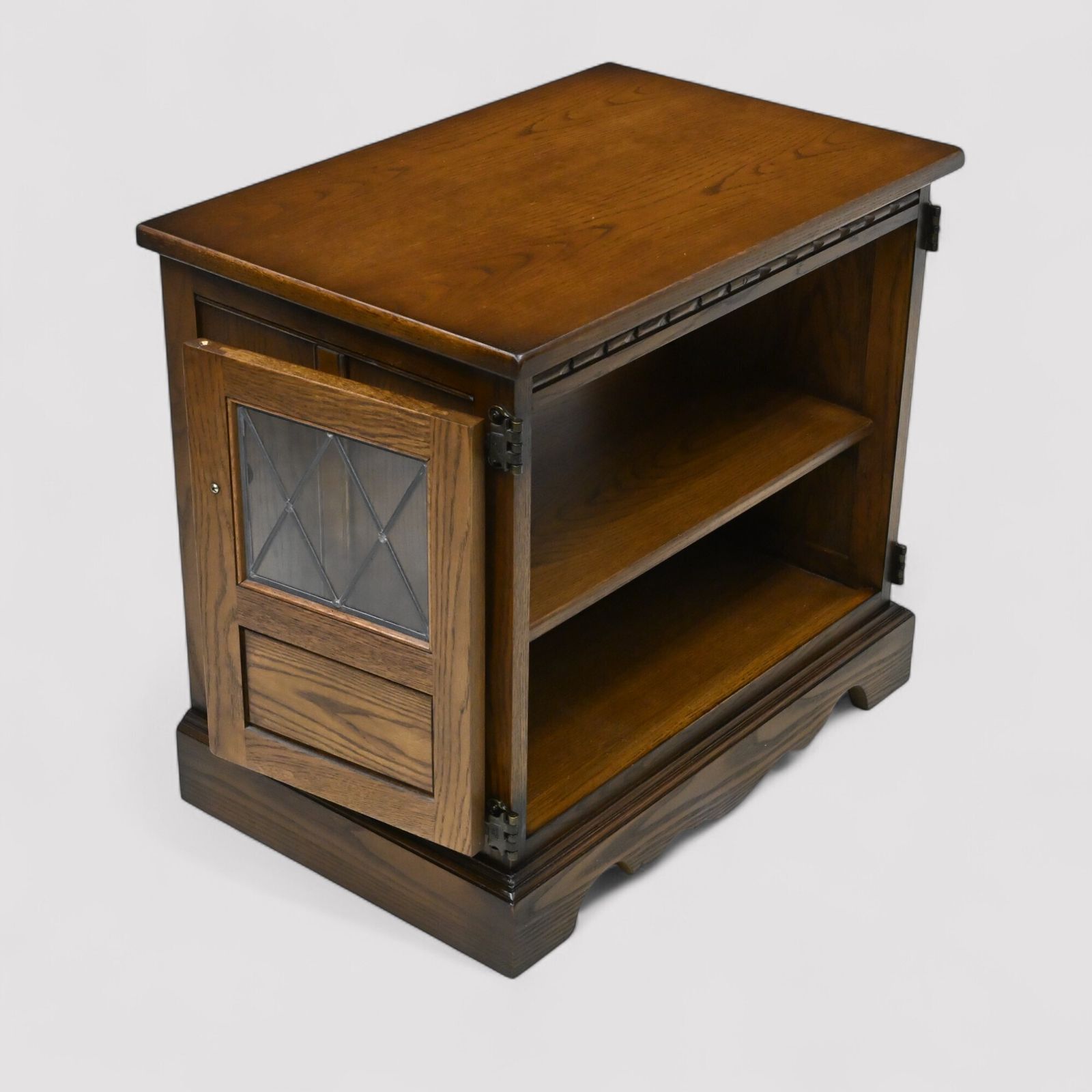 Old Charm Tv Video Stand Cabinet Light Oak Model 2440 Free Uk Delivery* photo vintage