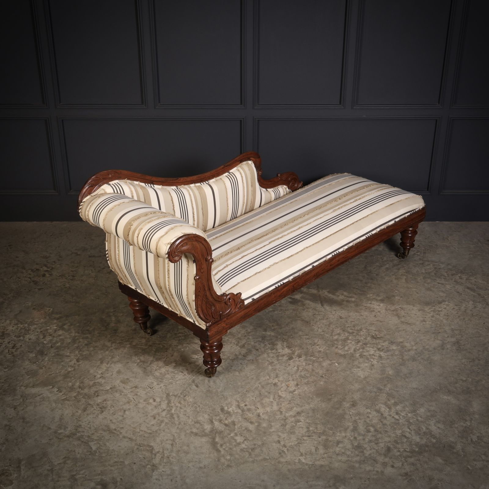 William IV Rosewood Chaise Longue photo for sale