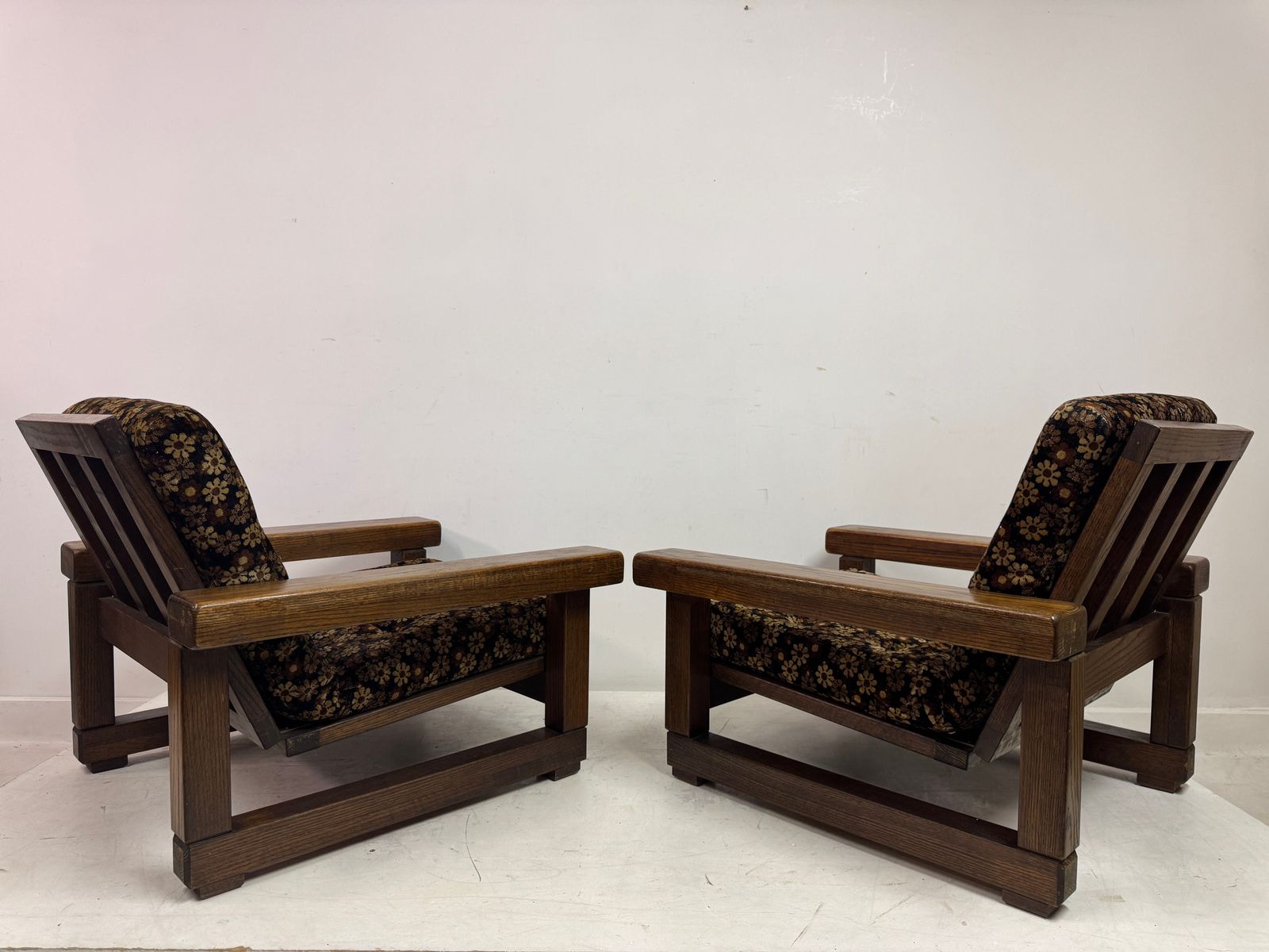 photo vintage Pair Of 1960s Belgian Armchairs With Slatted Back