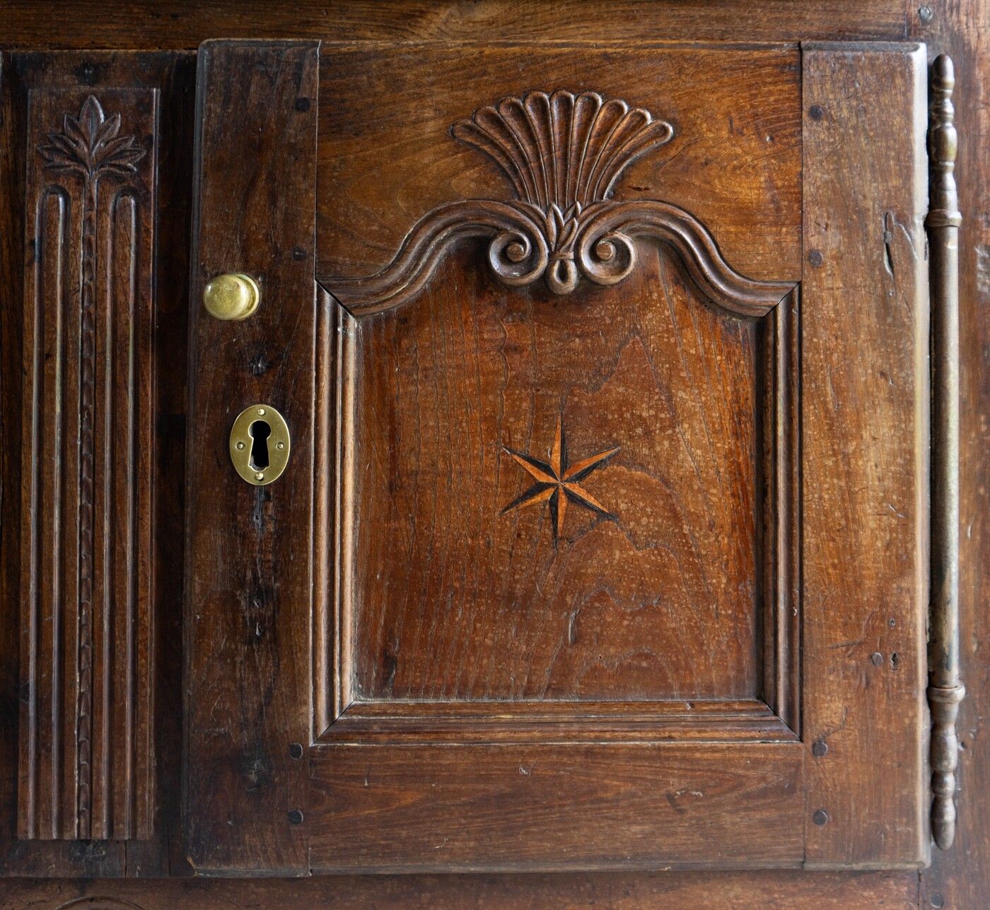 Antique French Louis XIV Inlaid And Carved Oak Buffet Cabinet, Early 18th C. photo 940.0