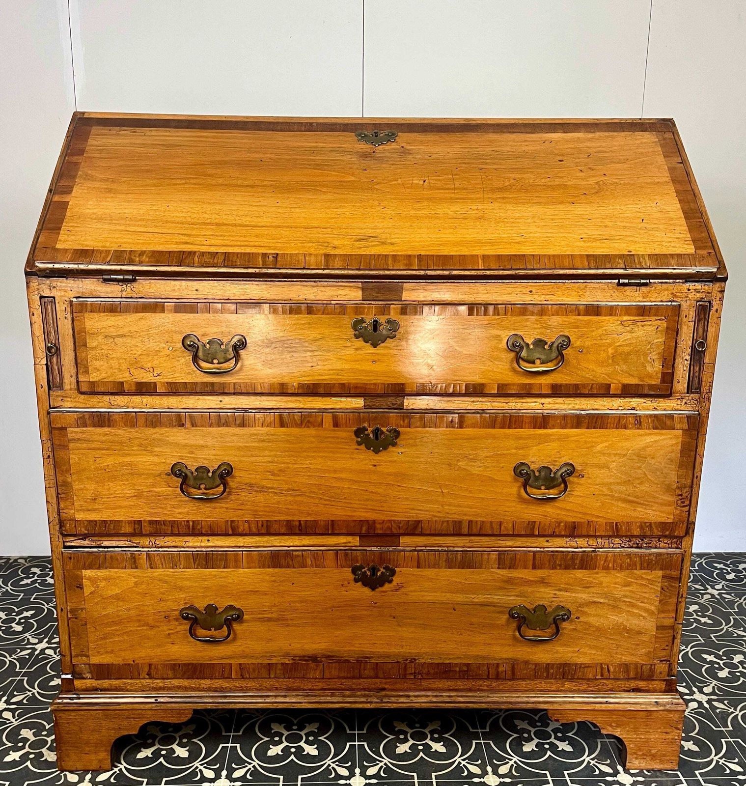 Antique Georgian George II Bureau, Study Furniture, Drawer Desk, Mid 18th Century Cabinet, Library Interior Decor, Camphor And Rosewood photo vinterior