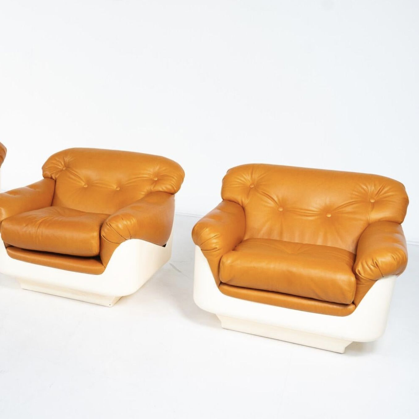 7940.0 Pair Of Armchairs By Jorge Zalszupin, Fiberglass And Leather, 2 Pairs Available photo