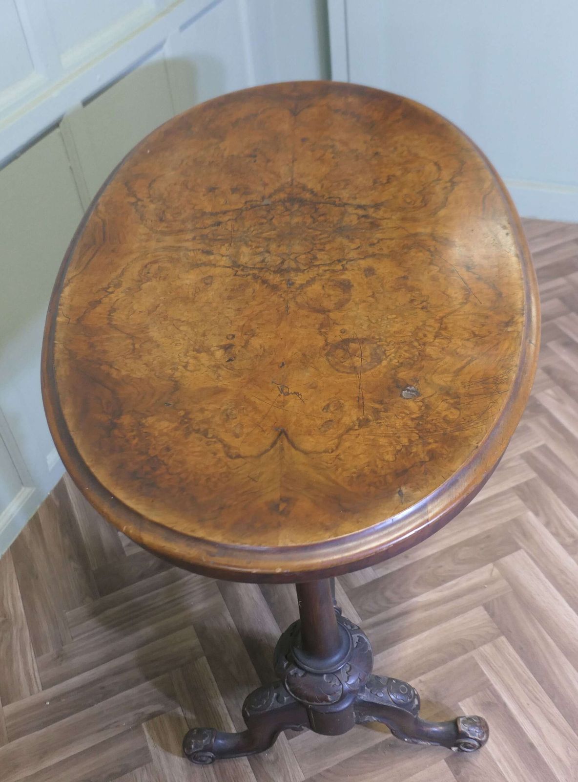 Victorian Oval Walnut Centre Or Hall Table photo vinterior